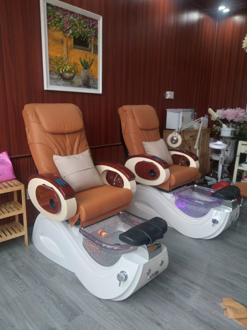 THIẾT KẾ TIỆM NAIL DIỆN TÍCH NHỎ - CÓ GHẾ NAIL PEDICURE