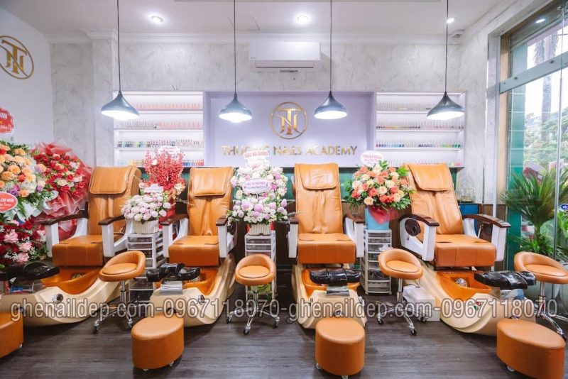 GHẾ NAIL PEDICURE LÀ GÌ? KINH NGHIỆM LỰA CHỌN GHẾ NAIL PEDICURE CHẤT LƯỢNG - BỀN - ĐẸP